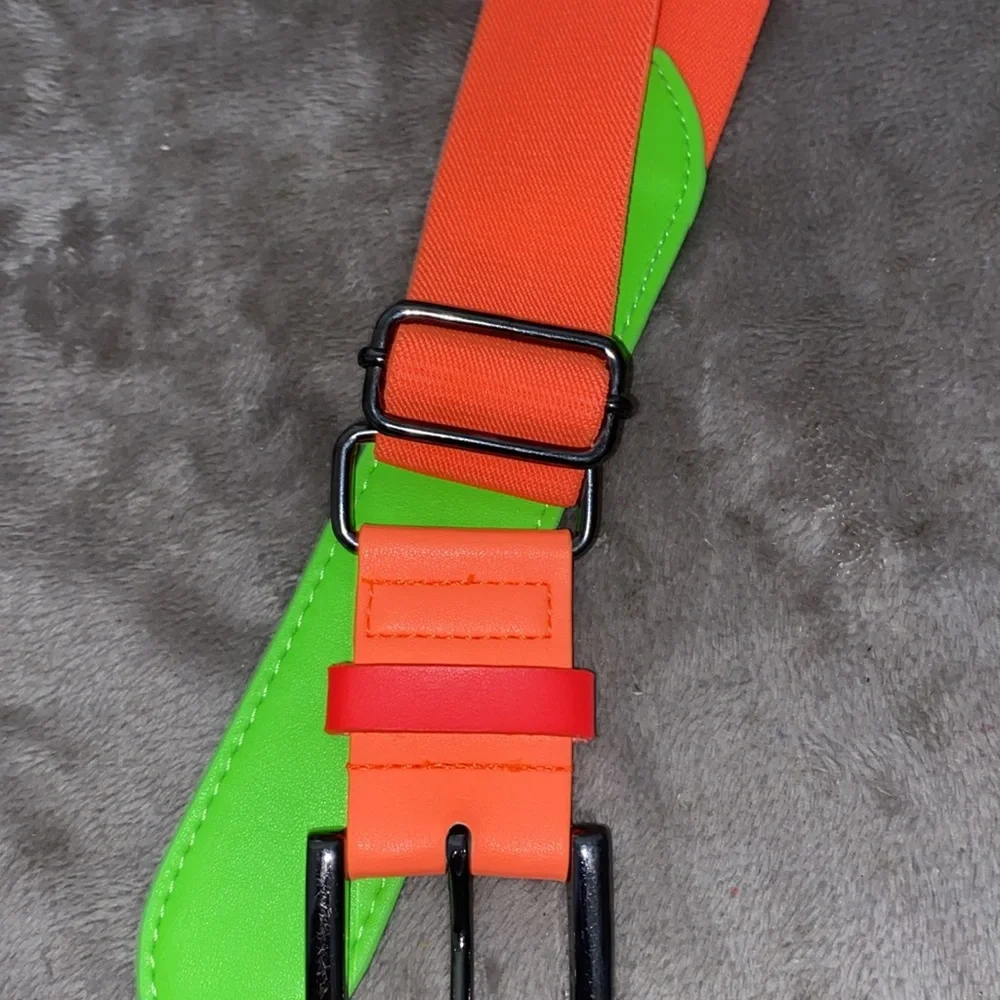 1220 Girls ONE SIZE Nike Belt